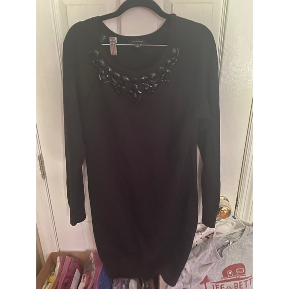 Tunic‎ - Picture 1 of 2